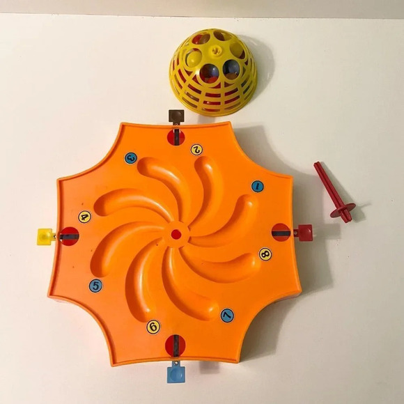 Vintage 1970s Bucket Ball Game Marx Toys Missing 1 Ball - Picture 4 of 12